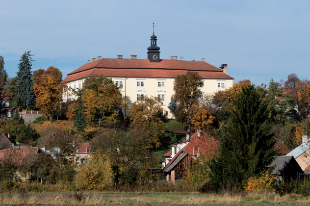 Domov v objektu bývalého zzámku